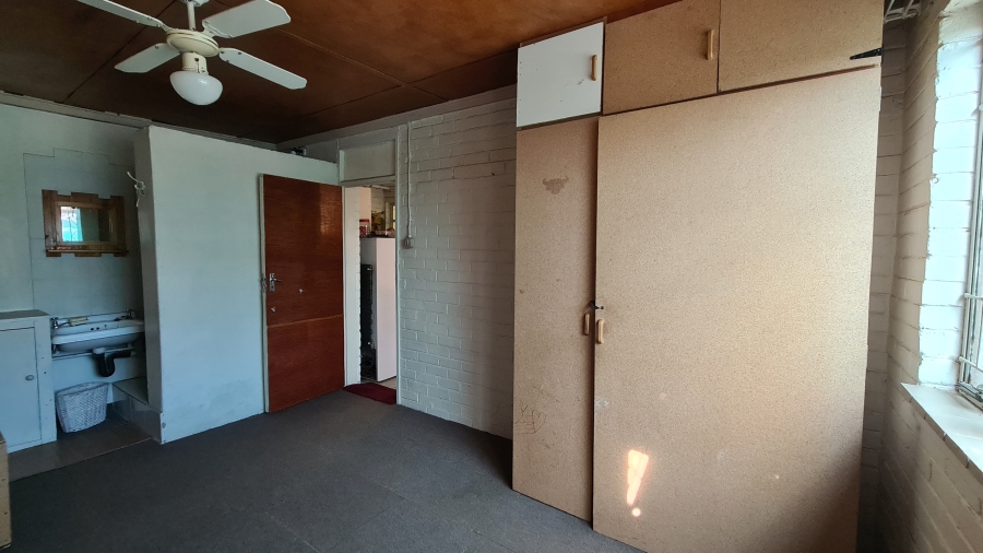4 Bedroom Property for Sale in Naudeville Free State